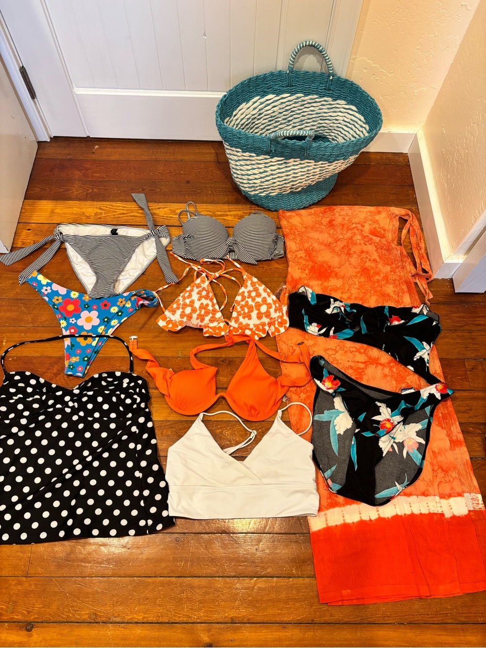 Mixed Bikini Lot Size M w/ Beach Wrap & Tote Orange, Black, White, Teal, Floral